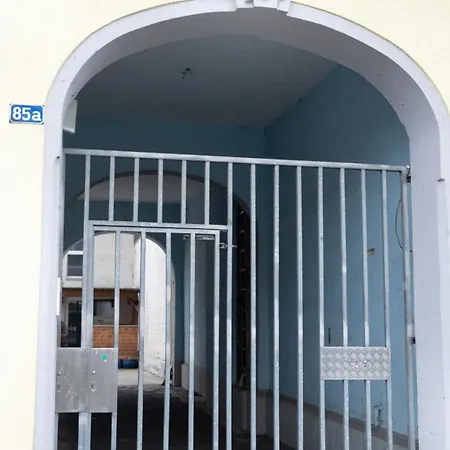 85b 40qm Wi-fi Free Apartment